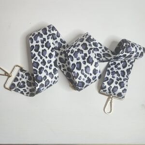 Crossbody Bag/Guitar Strap, Leopard Print White Purple Black, Goldtone EUC